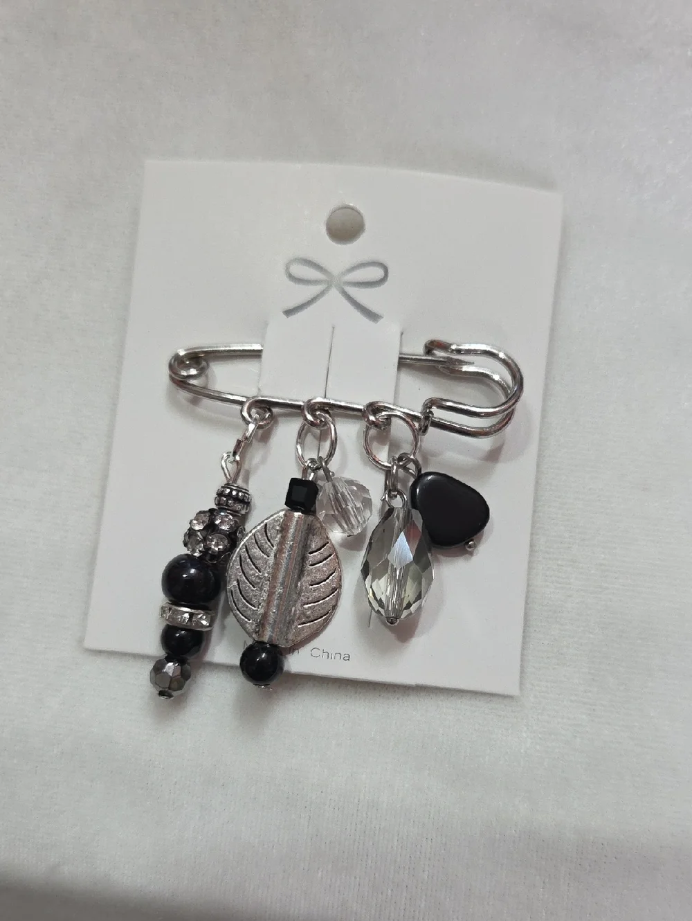 Hand Crafted Kilt Pin Brooch Elegant Beads Retro Vintage Style Unique Trendy